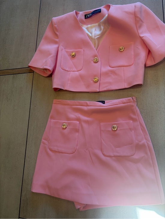 Zara Jackets & Blazers - Zara Pink Cropped Jacket & Mini Skirt Set with Gold Buttons